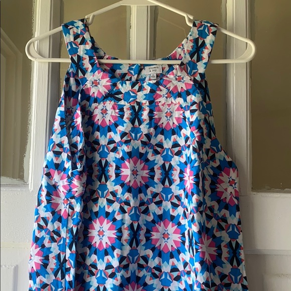 Crown and Ivy Dress - Picture 2 of 3